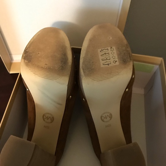 Michael Kors Emilie Clogs - Picture 2 of 4